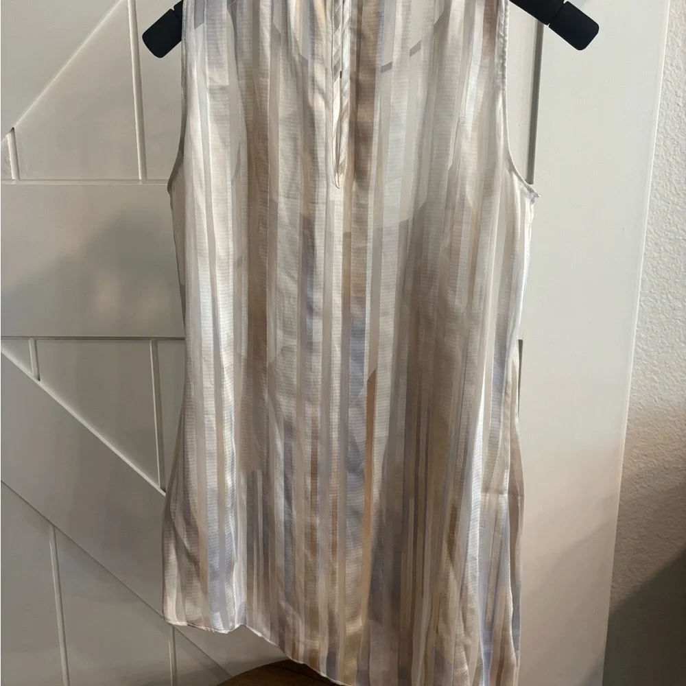 🔥 WHBM White House Black Market Watercolor Stripe Chiffon Tunic Tank Top XS NWT - Picture 3 of 7